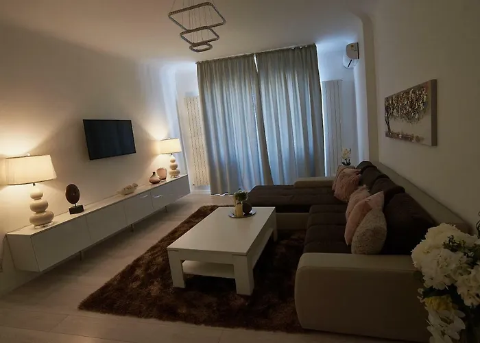 Metropole Apartments Old Town